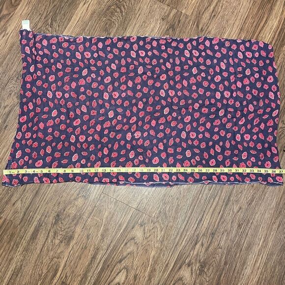 Lilly Pulitzer Infinity Scoop Scarf Blue With Red Lips - Picture 13 of 13